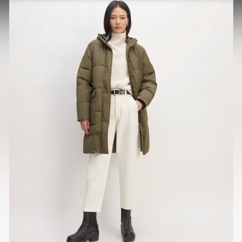 EVERLANE The ReNew Long Puffer New with Tag, Size S, Kalamata